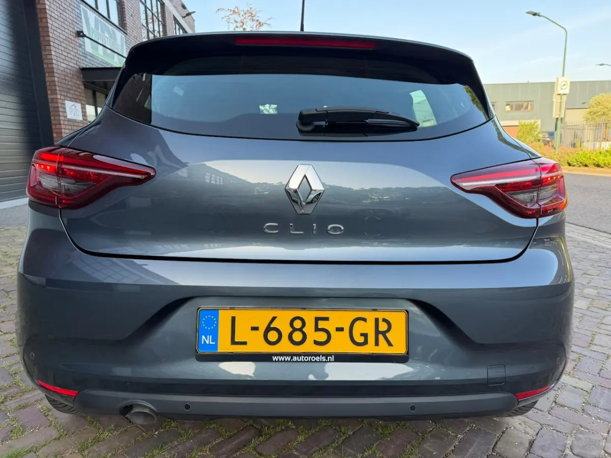 1.0 TCe Navigatie / Apple CarPlay - Android / 1e Eigenaar / ALL-Season banden / Cruise Con