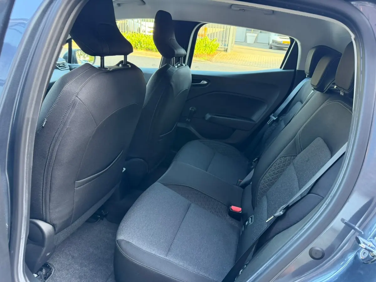 1.0 TCe Navigatie / Apple CarPlay - Android / 1e Eigenaar / ALL-Season banden / Cruise Con