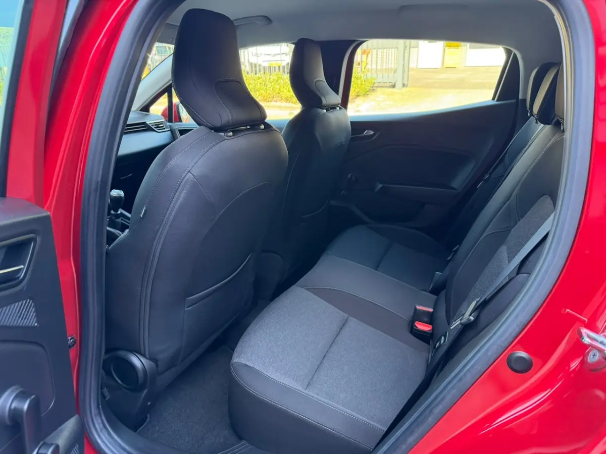 1.0 TCe / Navigatie by Apple CarPlay - Android / 1e Eigenaar / ALL-Season banden / Cruise