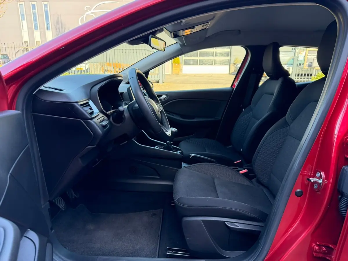 1.0 TCe / Navigatie by Apple CarPlay - Android / 1e Eigenaar / ALL-Season banden / Cruise