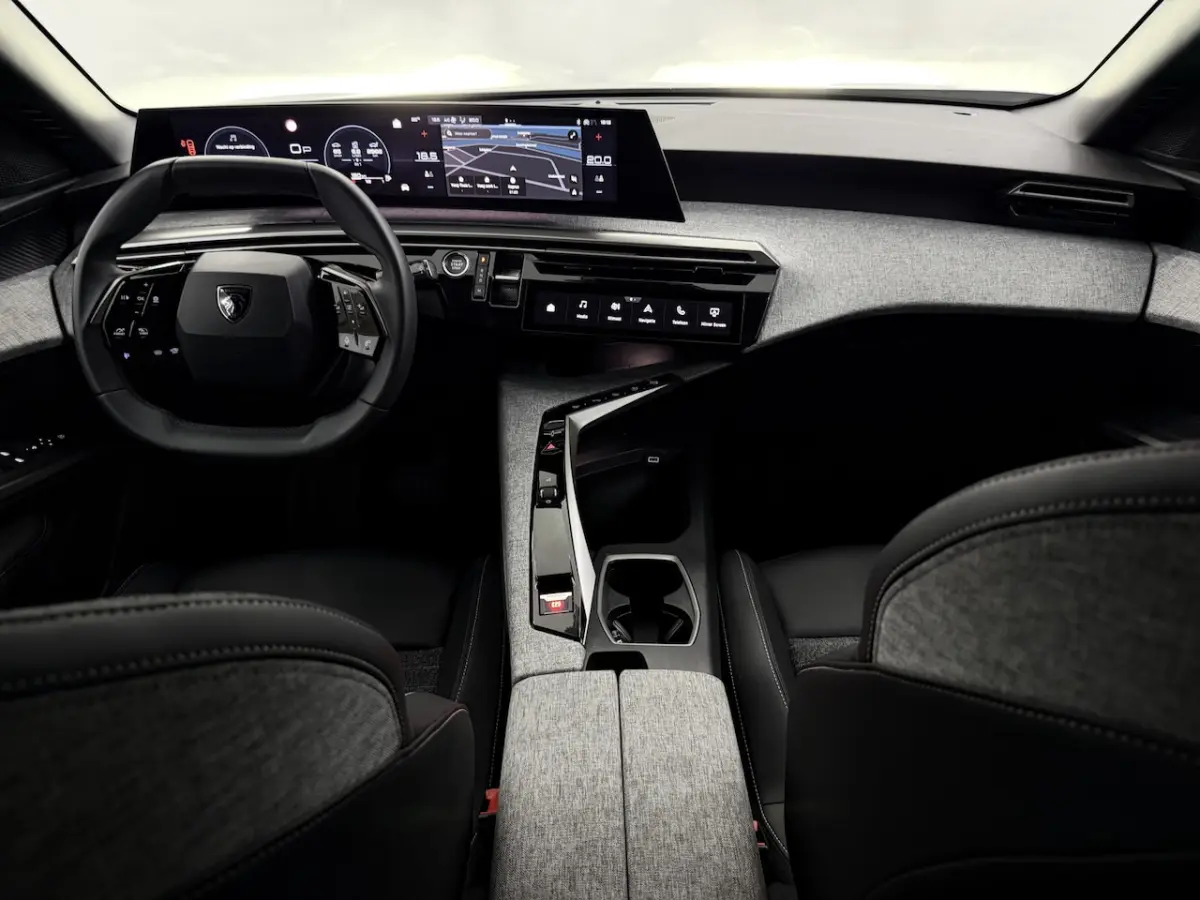1.2 Hybrid 145 Allure 7p 360 Camera, Navi, Cruise control adaptief, Keyless start, Half le