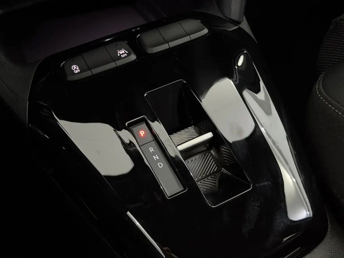 1.2 Turbo Hybrid GS Camera, Half leder, Apple carplay, Stoel/stuurverwarming, Cruise contr