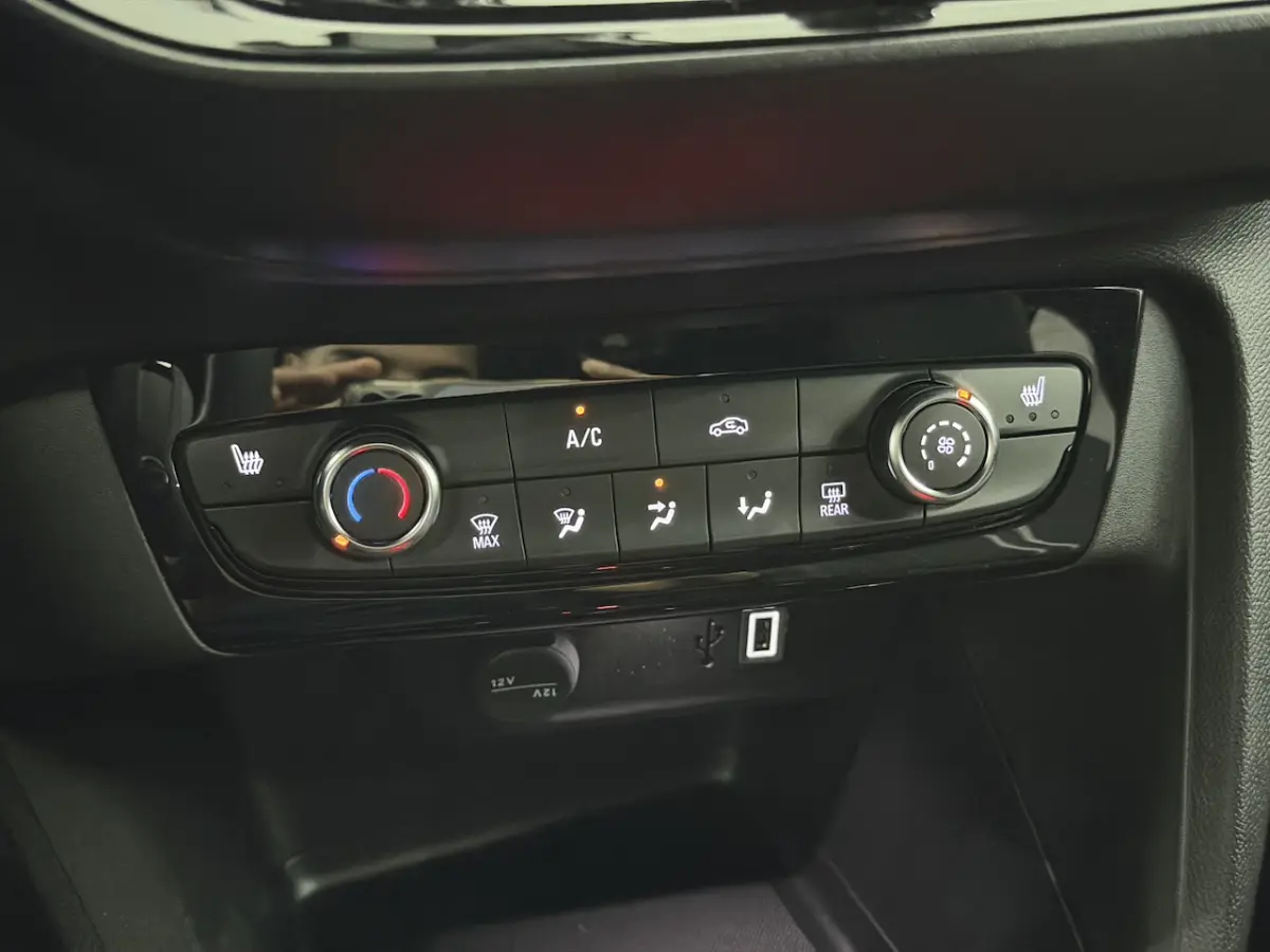 1.2 Turbo Hybrid GS Camera, Half leder, Apple carplay, Stoel/stuurverwarming, Cruise contr