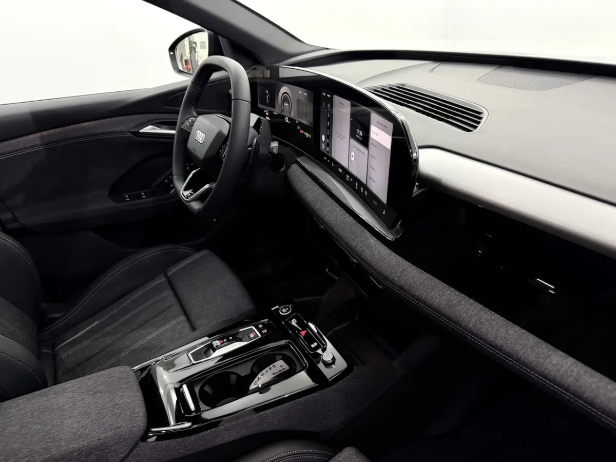 S edition performance 100 kWh Panoramadak, 360 Camera, Navi, Elektrische trekaak, Half led