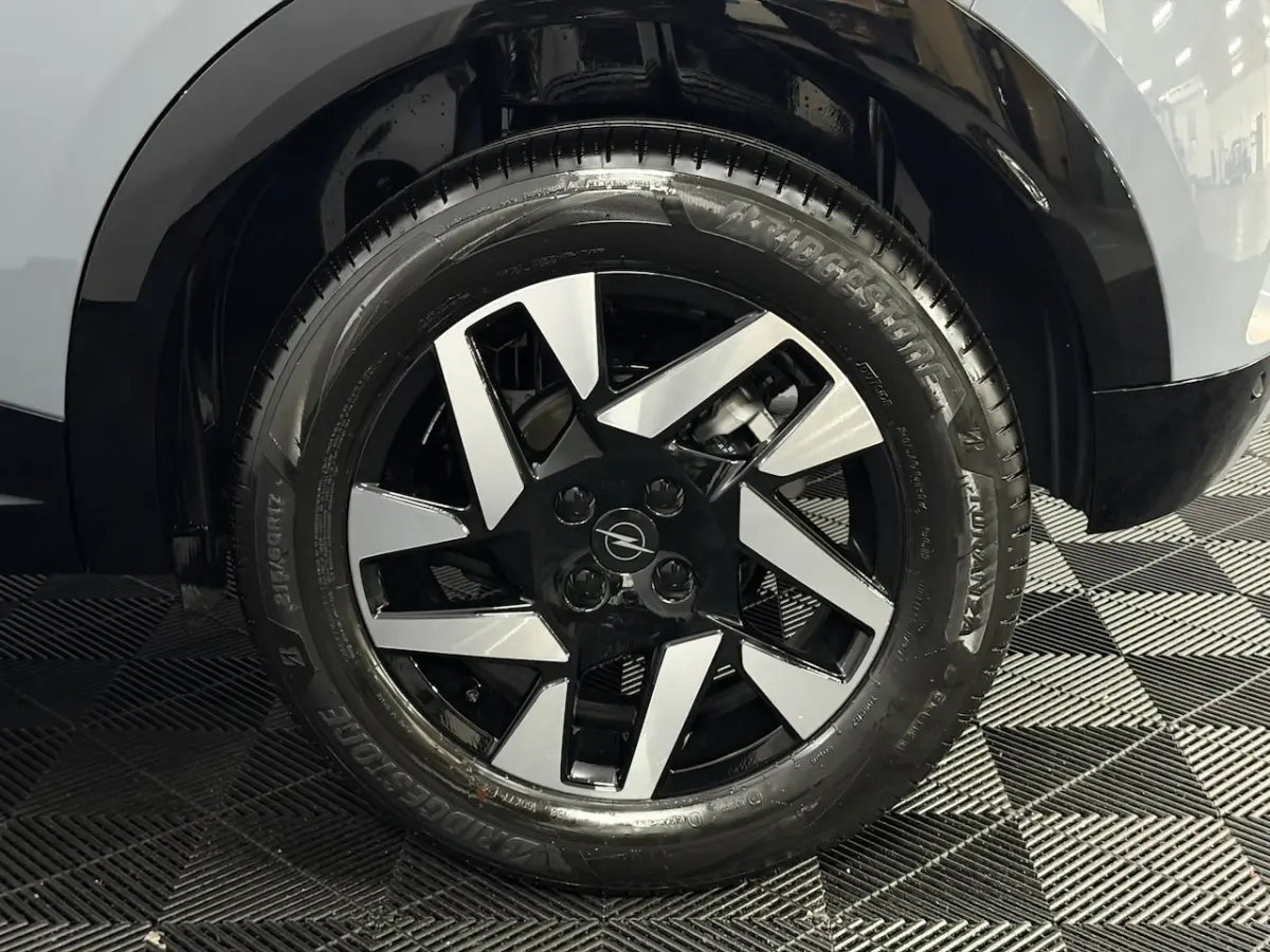 1.2 Turbo GS Line Half leder, Camera, Winterpakket, Clima, Apple carplay, Cruise control,
