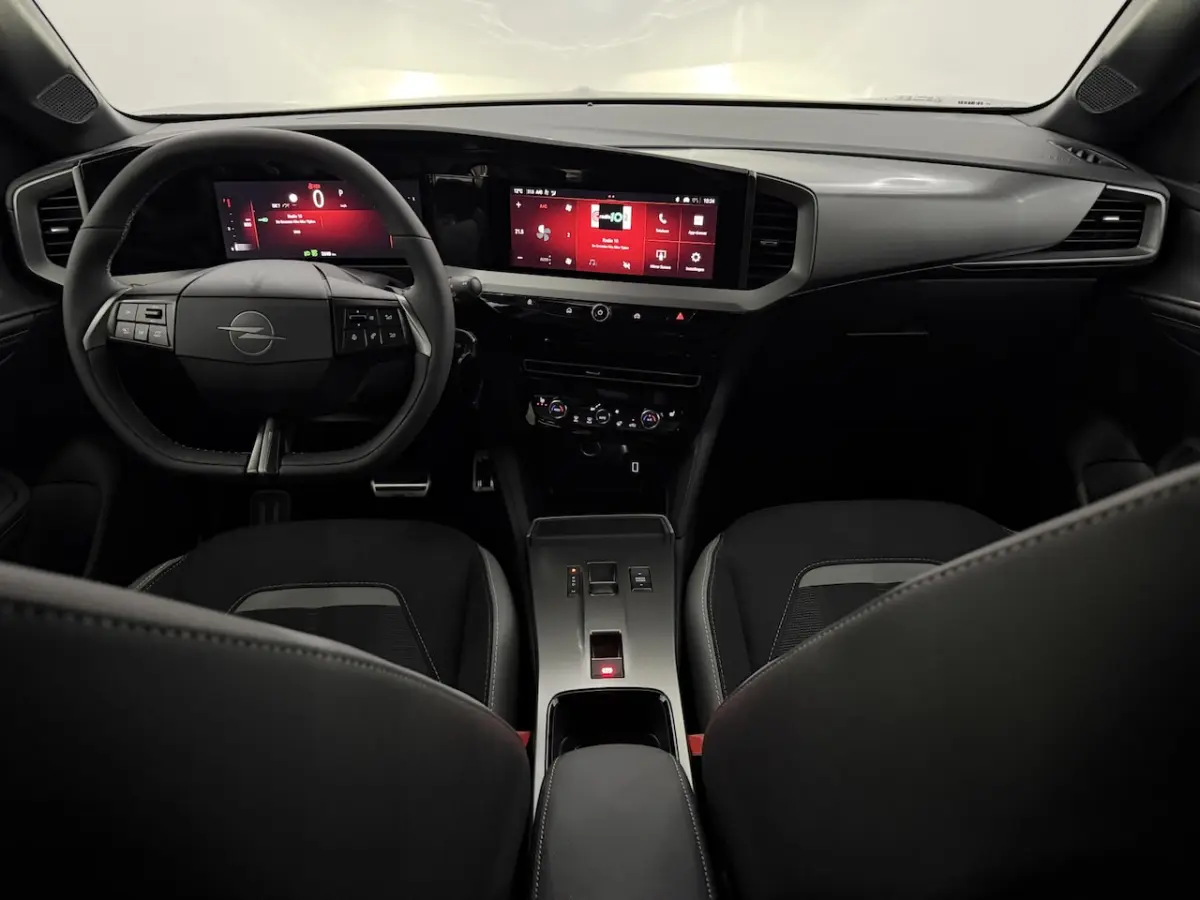 1.2 Turbo GS Line Half leder, Camera, Winterpakket, Clima, Apple carplay, Cruise control,