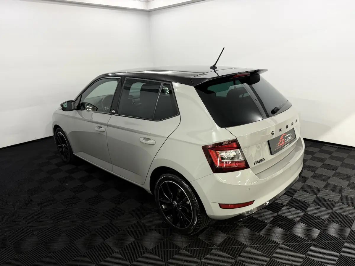1.0 TSI Monte carlo Camera, Apple carplay, Keyless start, Cruise control, A start stop, A