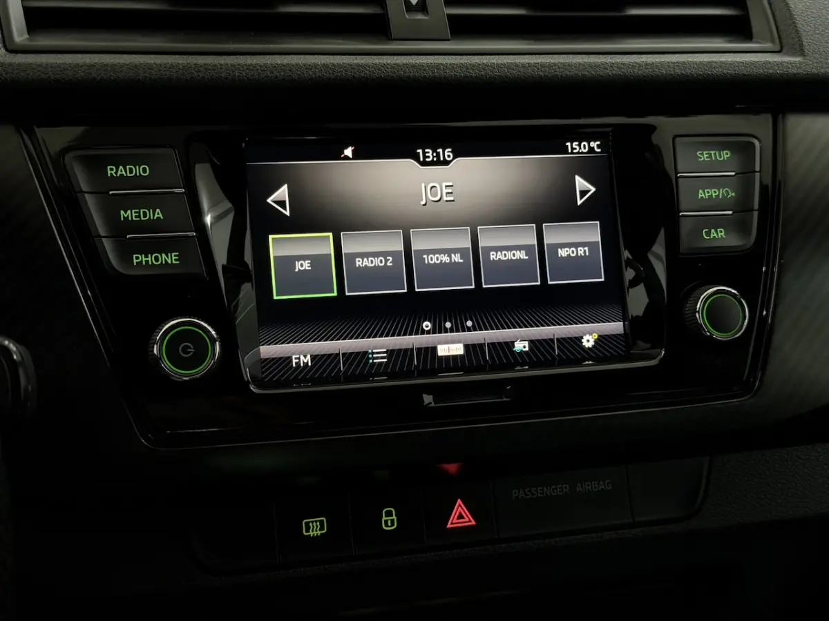 1.0 TSI Monte carlo Camera, Apple carplay, Keyless start, Cruise control, A start stop, A