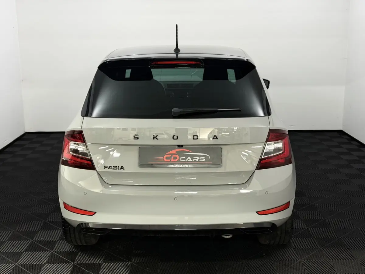 1.0 TSI Monte carlo Camera, Apple carplay, Keyless start, Cruise control, A start stop, A