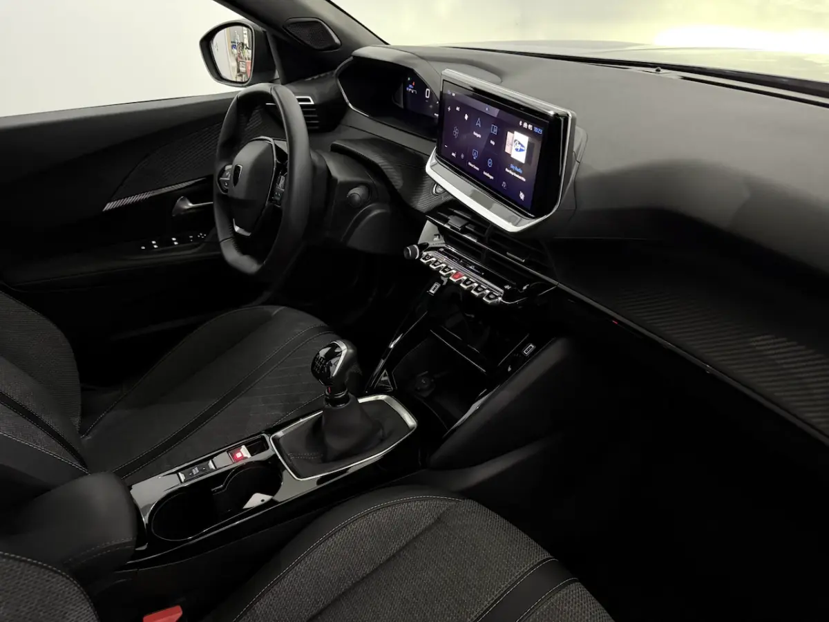 1.2 PureTech 100 Allure 360 Camera, Navi, Stoelverwarming, Keyless start, Cruise control,