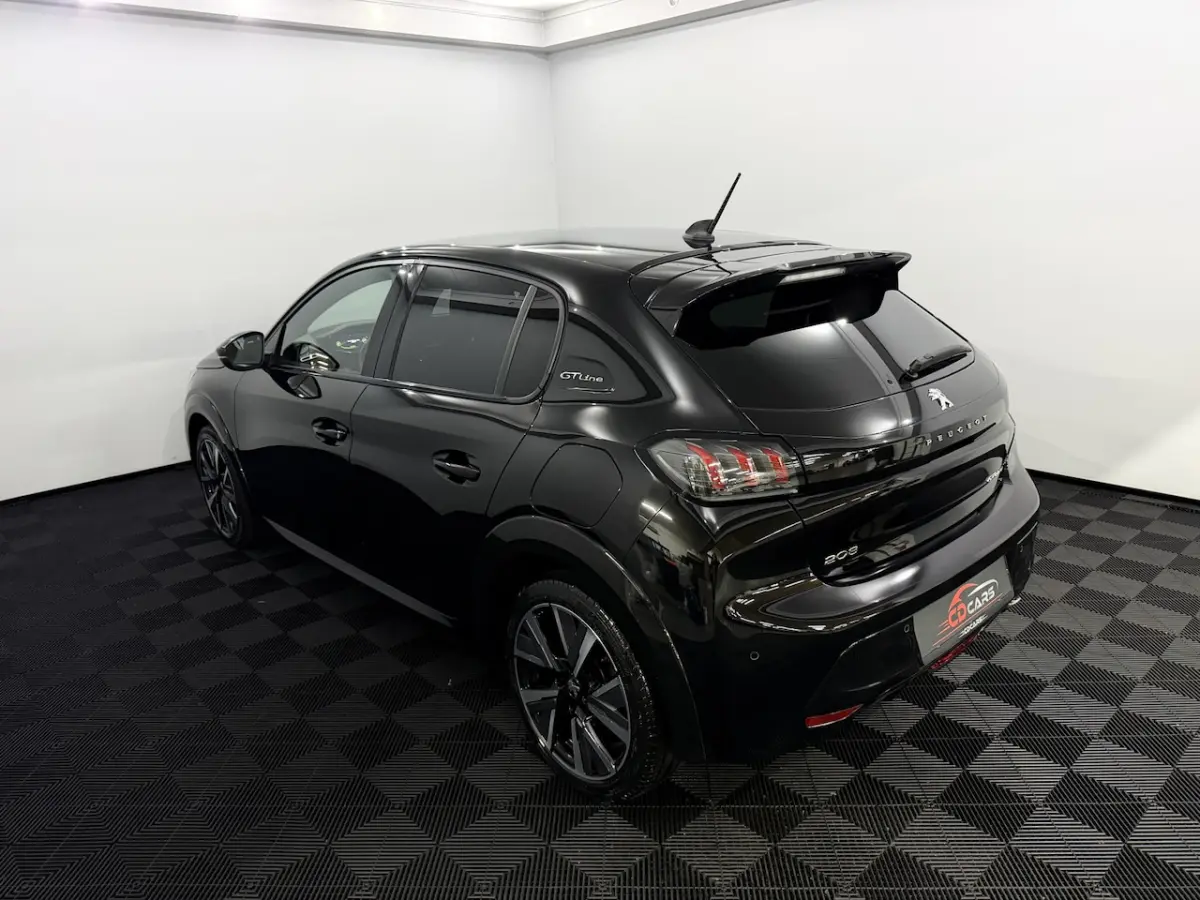 1.2 PureTech GT-Line Camera, Navi, Keyless start, Virtual desk, Cruise control, Half leder