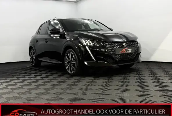 1.2 PureTech GT-Line Camera, Navi, Keyless start, Virtual desk, Cruise control, Half leder