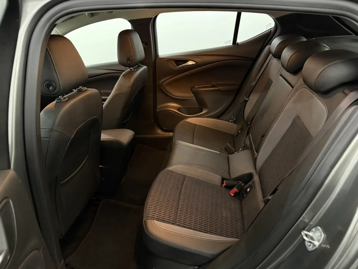 1.5 CDTI Elegance Half leder, Navi, Camera, Stoelverwarming/Stuurverwarming, Keyless start