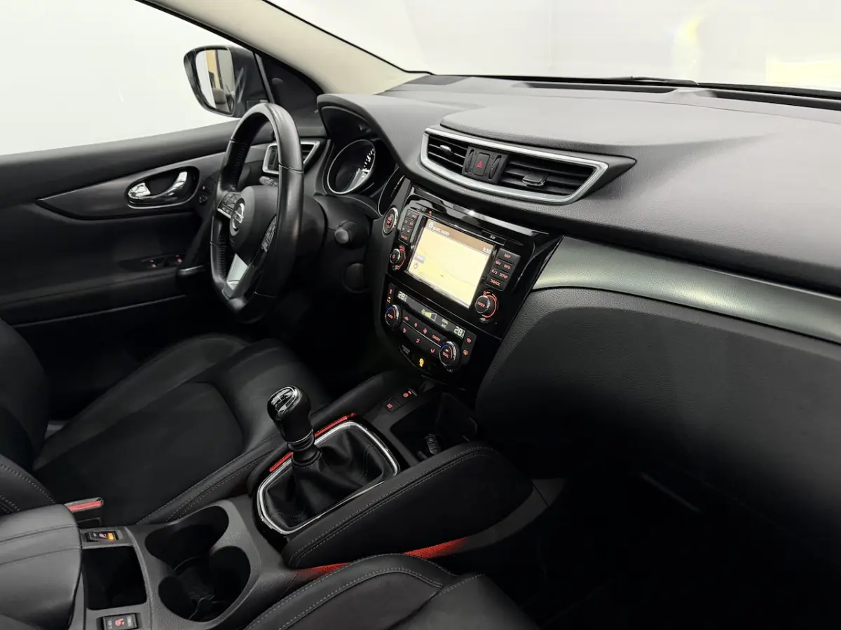 1.2 Tekna 17" Pano, Half leder, 360 Camera, Navi, Keyless start, Cruise control, A start s