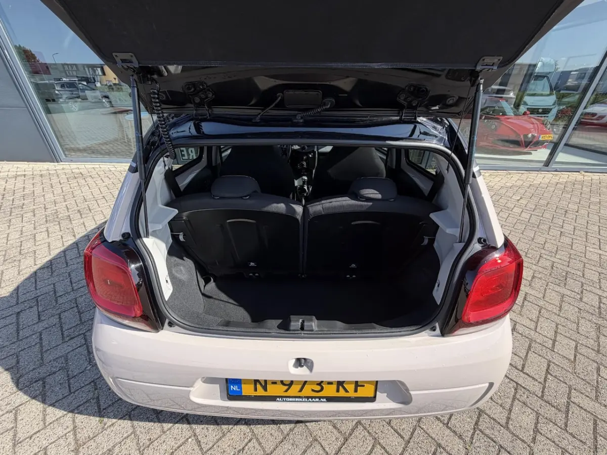 1.0 VTi Feel | Airco | Zwart dak |