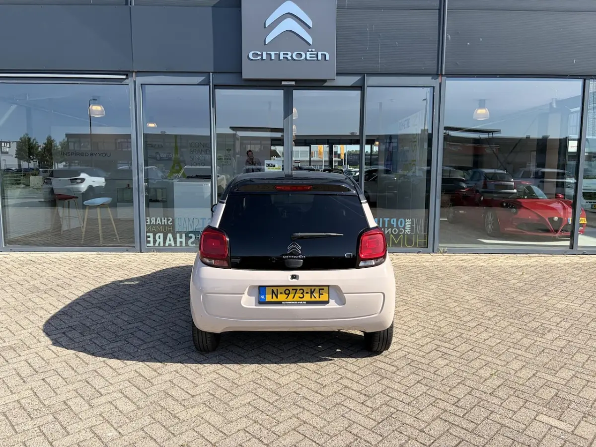 1.0 VTi Feel | Airco | Zwart dak |