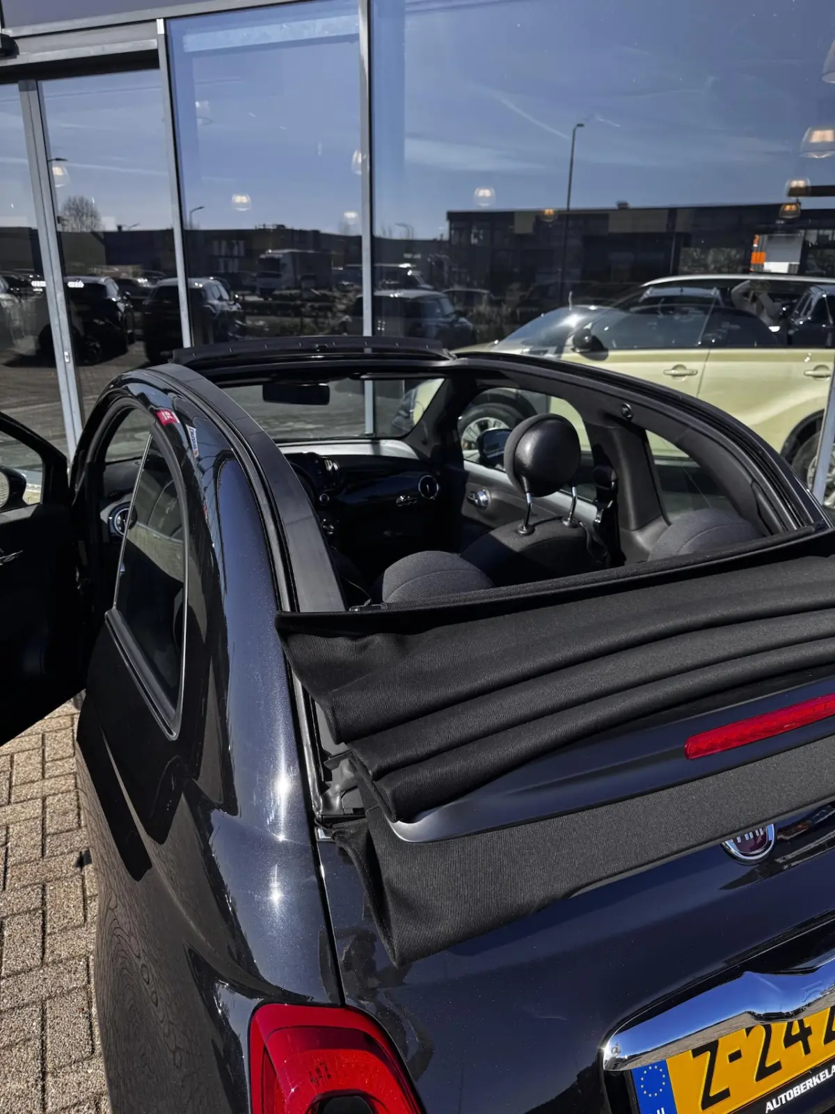 1.0 Hybrid Dolcevita Finale | Cabrio | Parkeersensoren |