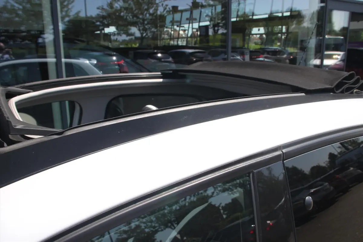 82PK-INTENS-CABRIO-35DKM-CARPLAY-CAMERA-LMV-100% ELEKTR.-