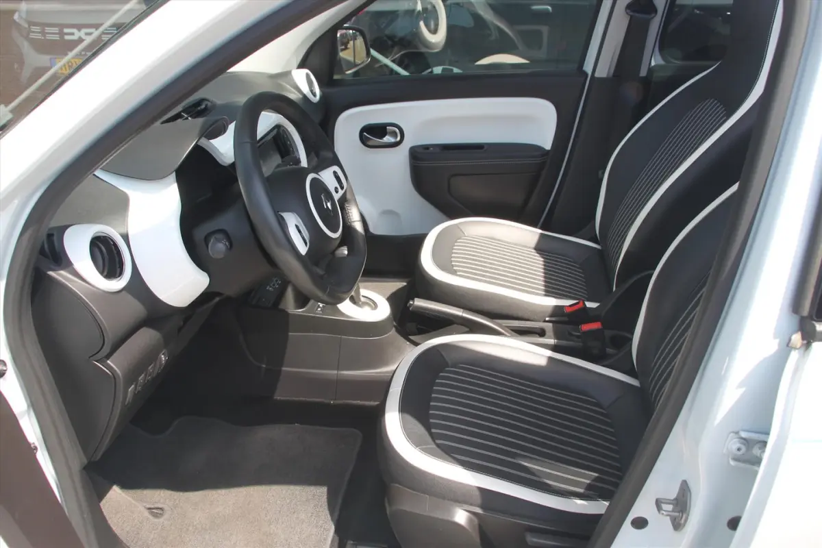 82PK-INTENS-CABRIO-35DKM-CARPLAY-CAMERA-LMV-100% ELEKTR.-