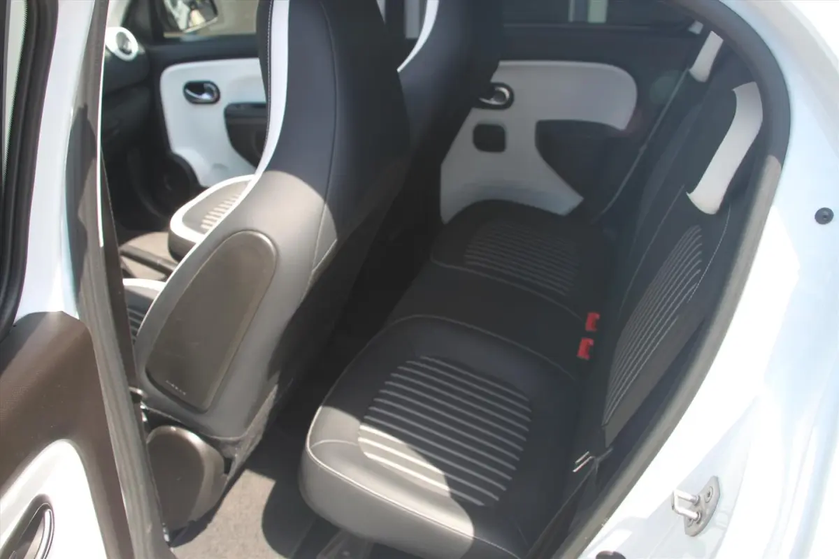 82PK-INTENS-CABRIO-35DKM-CARPLAY-CAMERA-LMV-100% ELEKTR.-