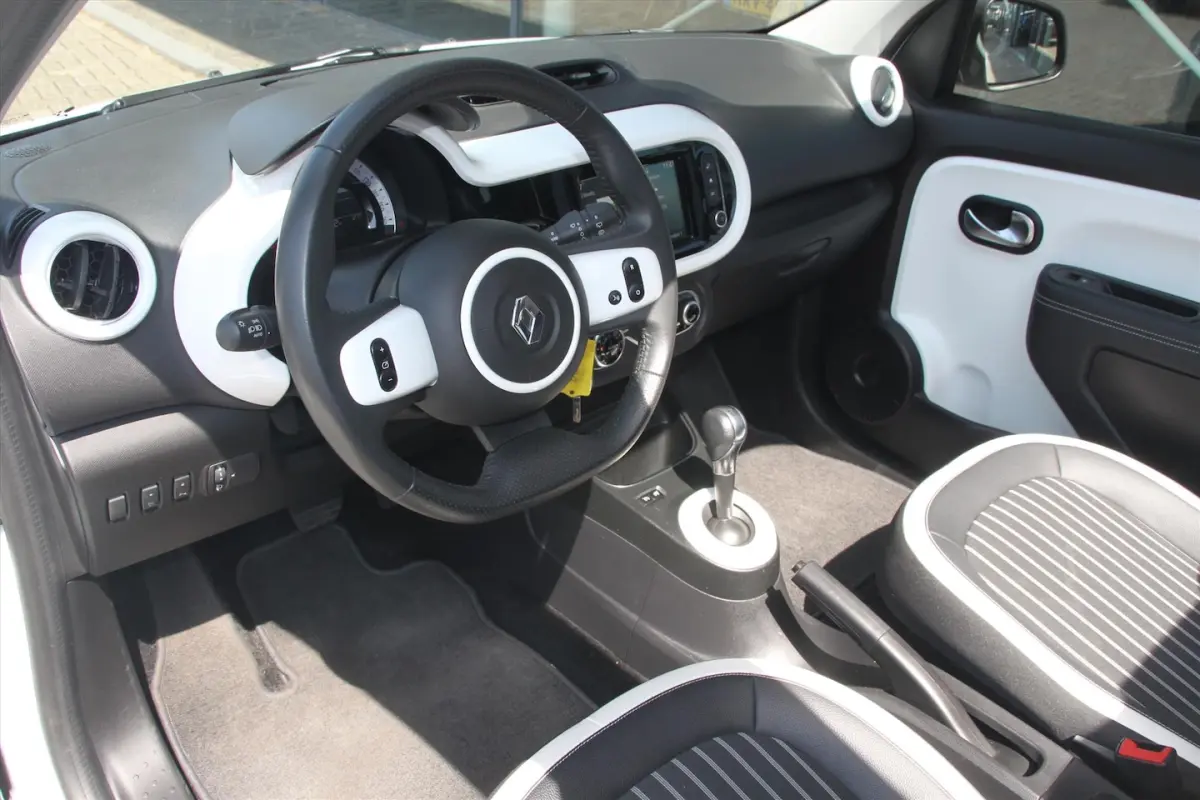 82PK-INTENS-CABRIO-35DKM-CARPLAY-CAMERA-LMV-100% ELEKTR.-