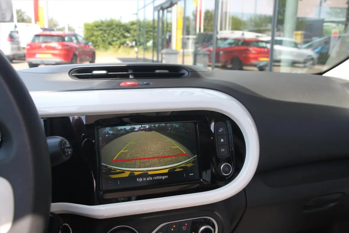 82PK-INTENS-CABRIO-35DKM-CARPLAY-CAMERA-LMV-100% ELEKTR.-