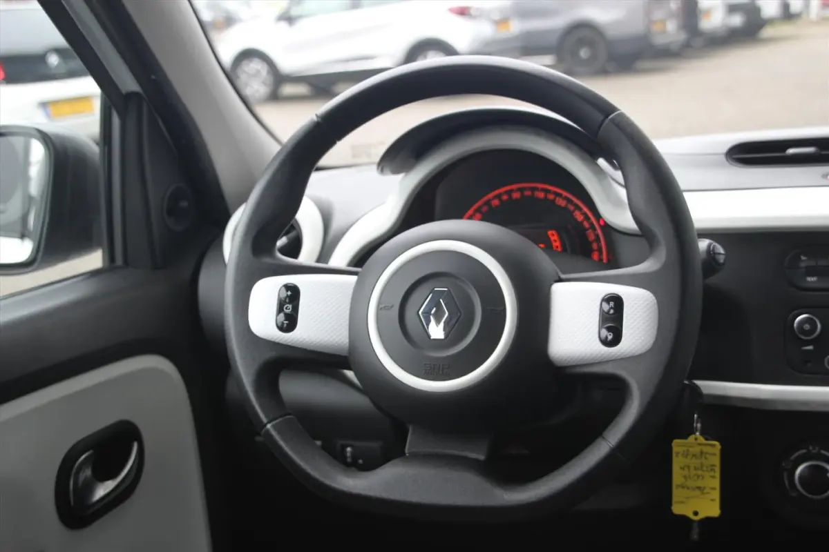 65PK-COLLECTION- 43DKM-AIRCO-CRUISE-BLUETOOTH-