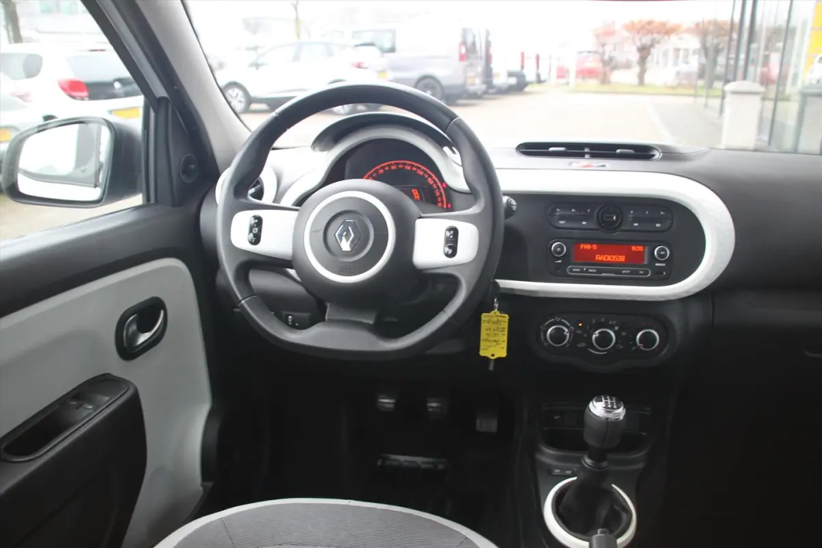 65PK-COLLECTION- 43DKM-AIRCO-CRUISE-BLUETOOTH-