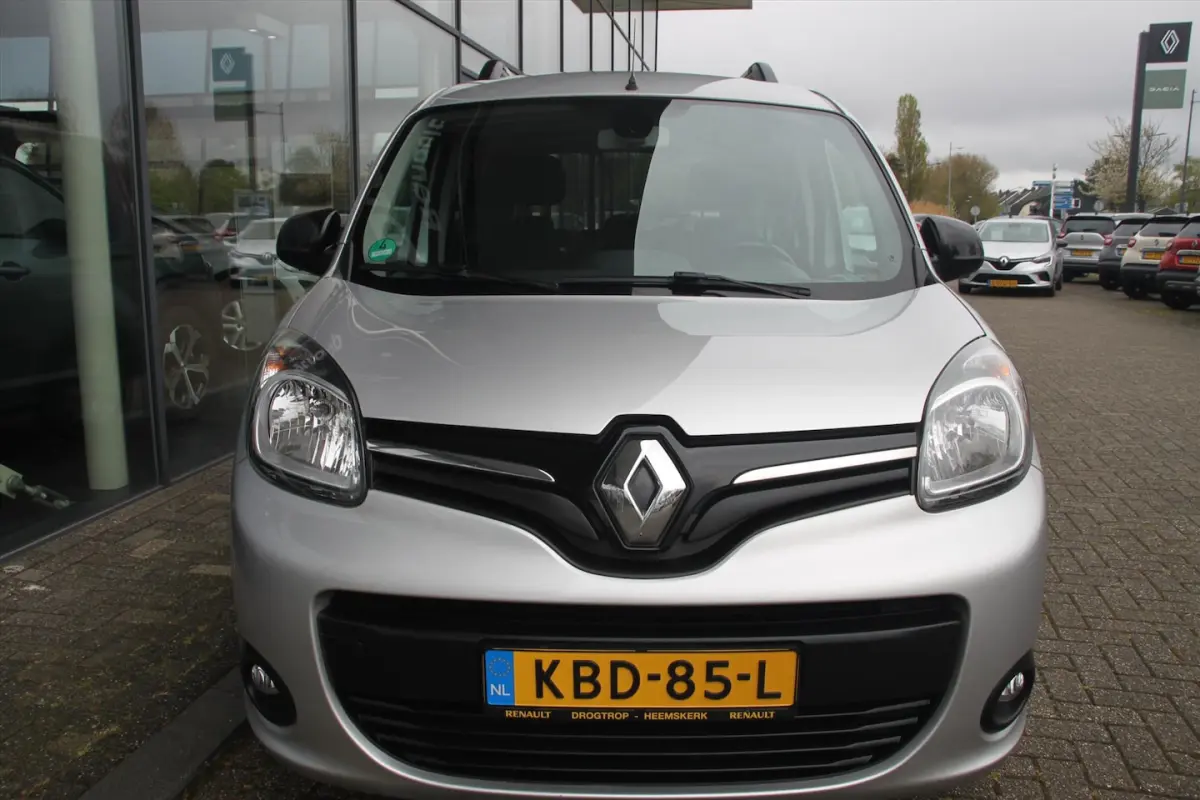 115PK-LIMITED-AUTOM-104DKM-NAVI-CLIMA-CRUISE-