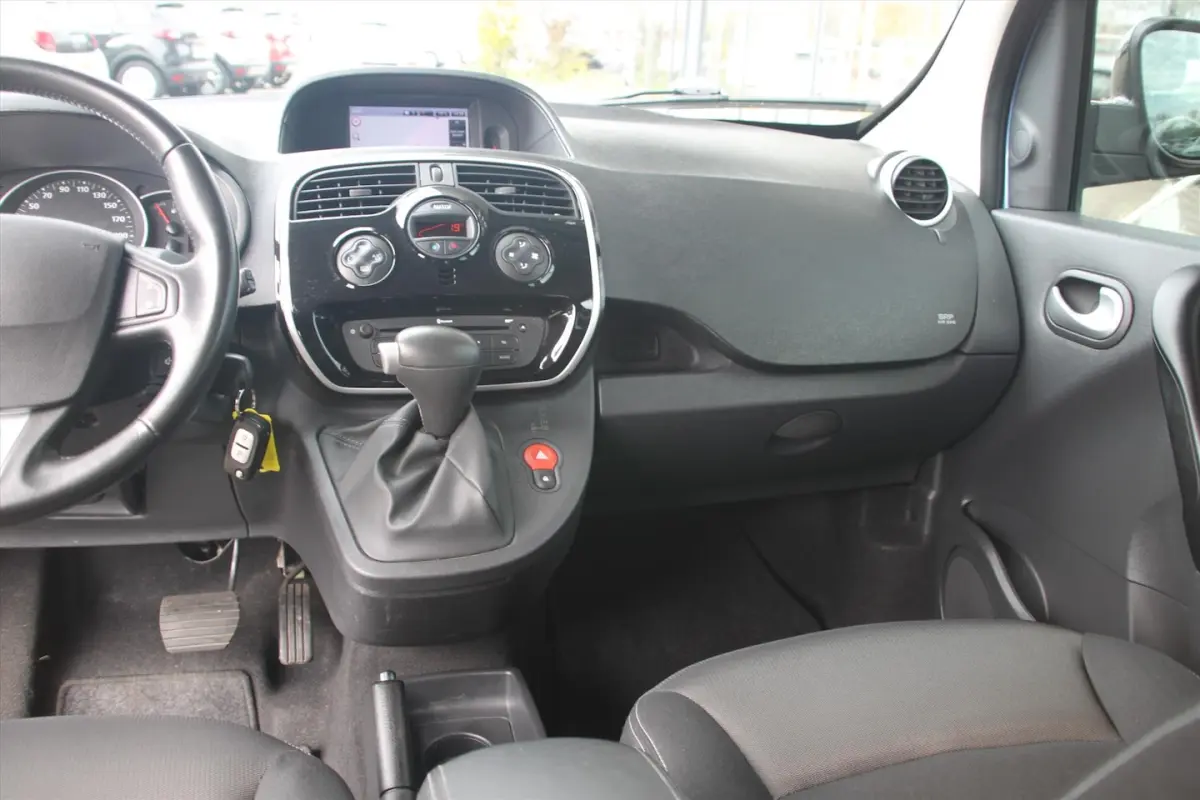 115PK-LIMITED-AUTOM-42DKM-NAVI-CLIMA-CRUISE-