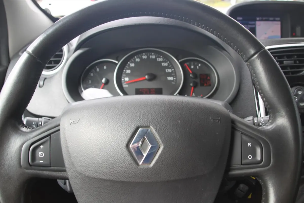 115PK-LIMITED-AUTOM-42DKM-NAVI-CLIMA-CRUISE-