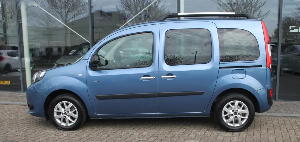 115PK-LIMITED-AUTOM-42DKM-NAVI-CLIMA-CRUISE-