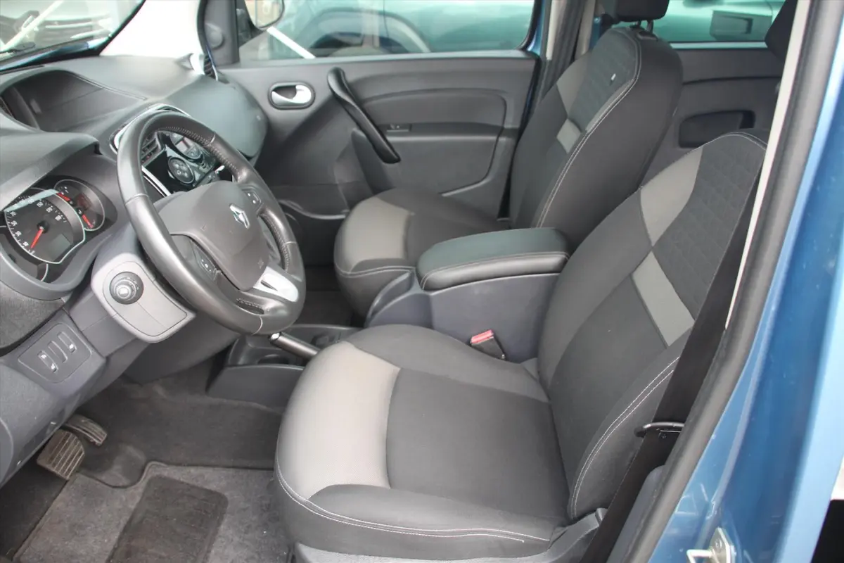 115PK-LIMITED-AUTOM-42DKM-NAVI-CLIMA-CRUISE-