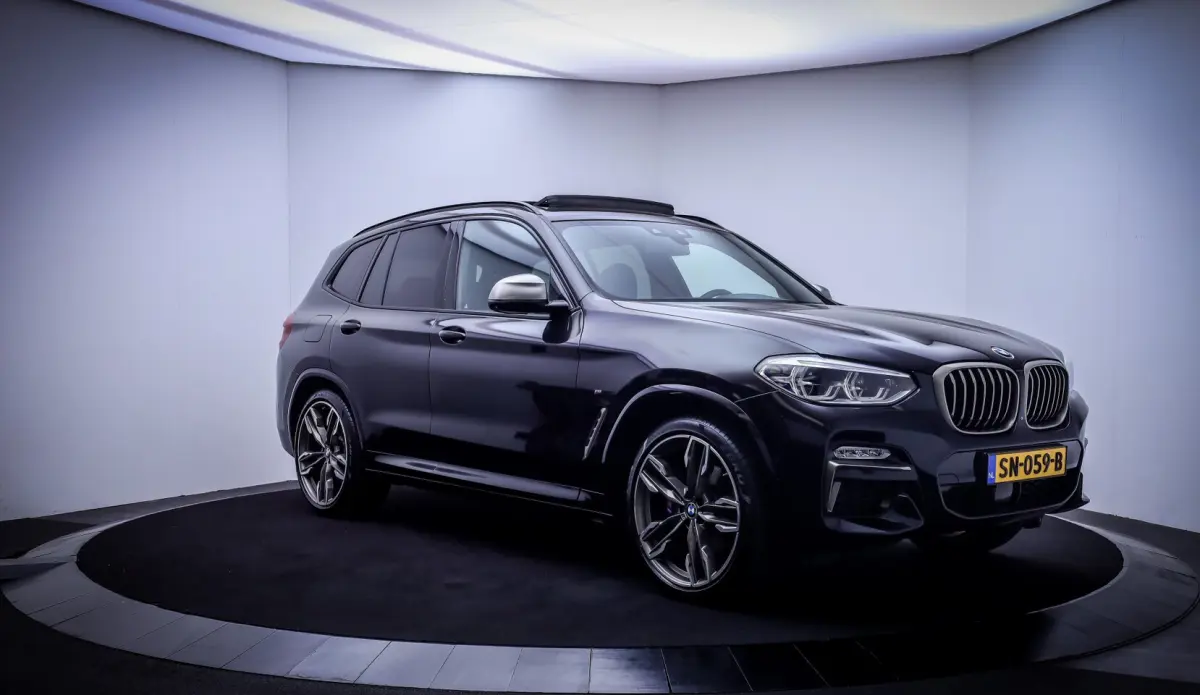 M40i xDrive LAUNCH EDITION High Executive ORIGINEEL NL | SCHUIFDAK | HARMAN KARDON | 360 C