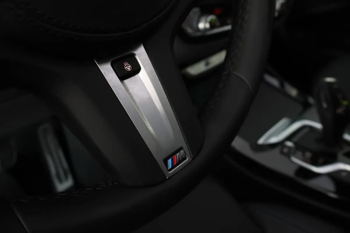 M40i xDrive LAUNCH EDITION High Executive ORIGINEEL NL | SCHUIFDAK | HARMAN KARDON | 360 C