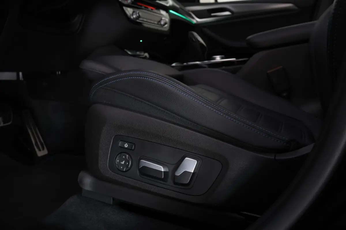 M40i xDrive LAUNCH EDITION High Executive ORIGINEEL NL | SCHUIFDAK | HARMAN KARDON | 360 C