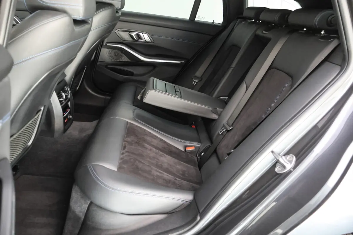 330iA M-SPORT High Executive FULL LED | HIFI | CARPLAY | ACC | NAVI | STOELVERW | ELEK KLE