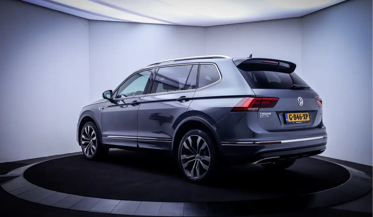 2.0 TSI 4Motion 7p R-LINE Highline PANO | FULL LED | CAMERA | VIRTUAL | CARPLAY | ELEK TRE