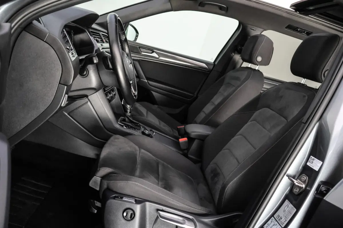 2.0 TSI 4Motion 7p R-LINE Highline PANO | FULL LED | CAMERA | VIRTUAL | CARPLAY | ELEK TRE