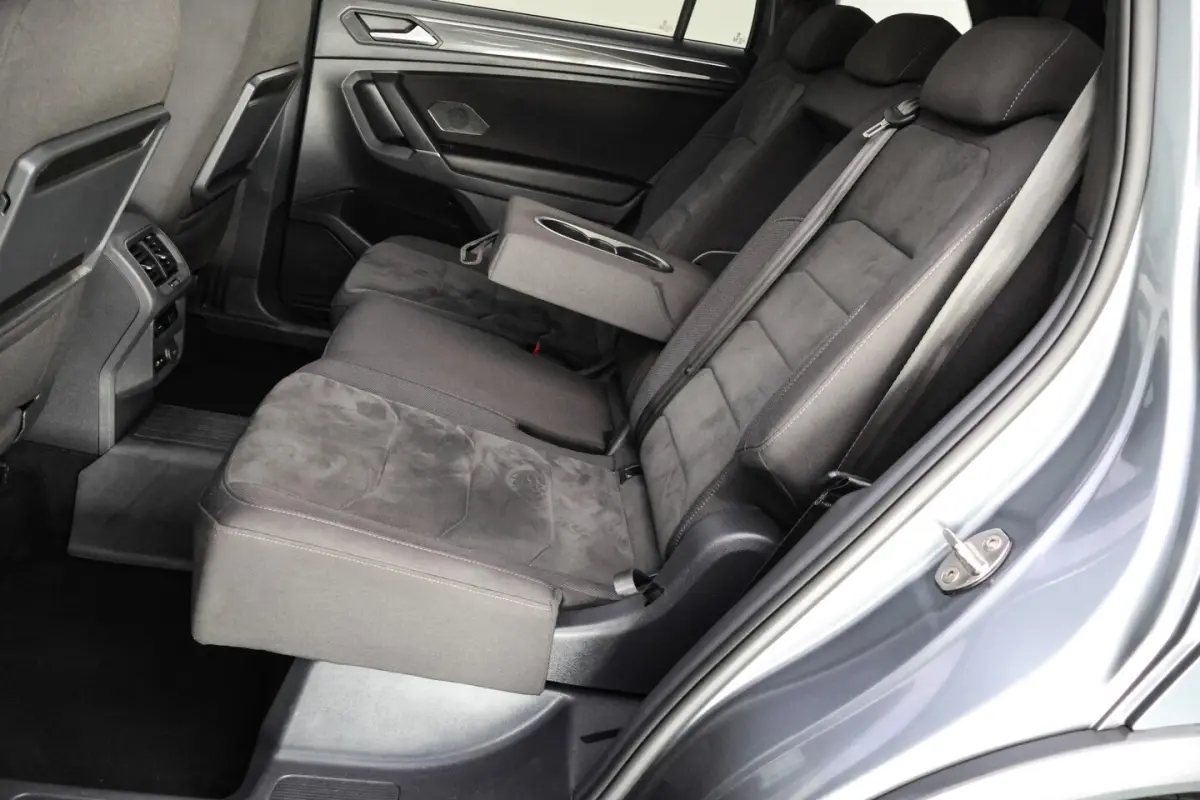 2.0 TSI 4Motion 7p R-LINE Highline PANO | FULL LED | CAMERA | VIRTUAL | CARPLAY | ELEK TRE