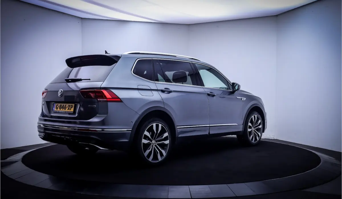 2.0 TSI 4Motion 7p R-LINE Highline PANO | FULL LED | CAMERA | VIRTUAL | CARPLAY | ELEK TRE