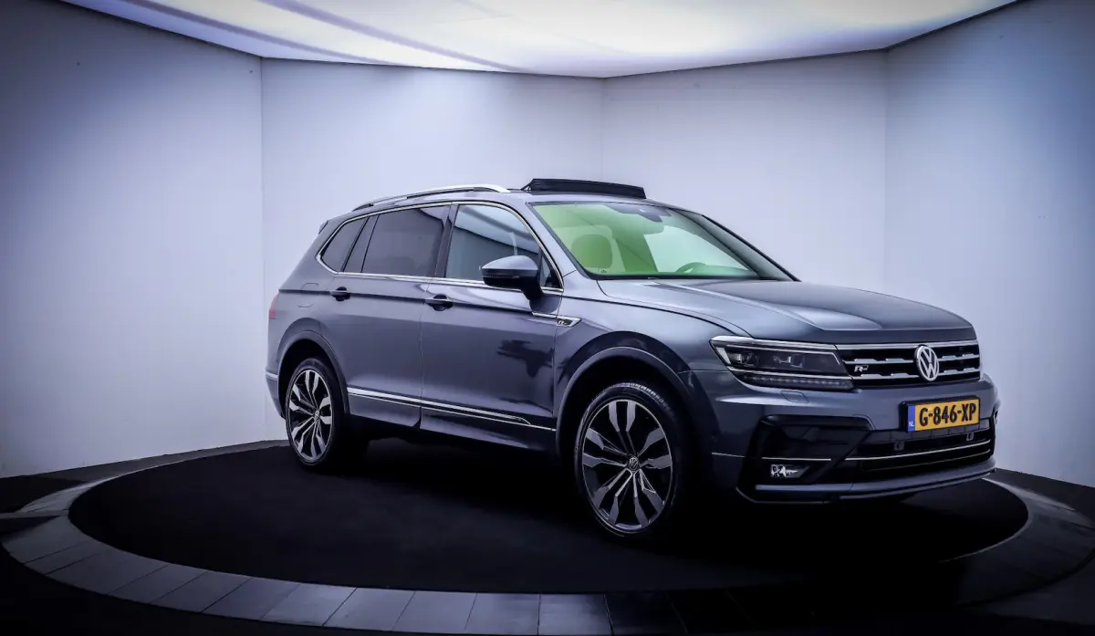 2.0 TSI 4Motion 7p R-LINE Highline PANO | FULL LED | CAMERA | VIRTUAL | CARPLAY | ELEK TRE
