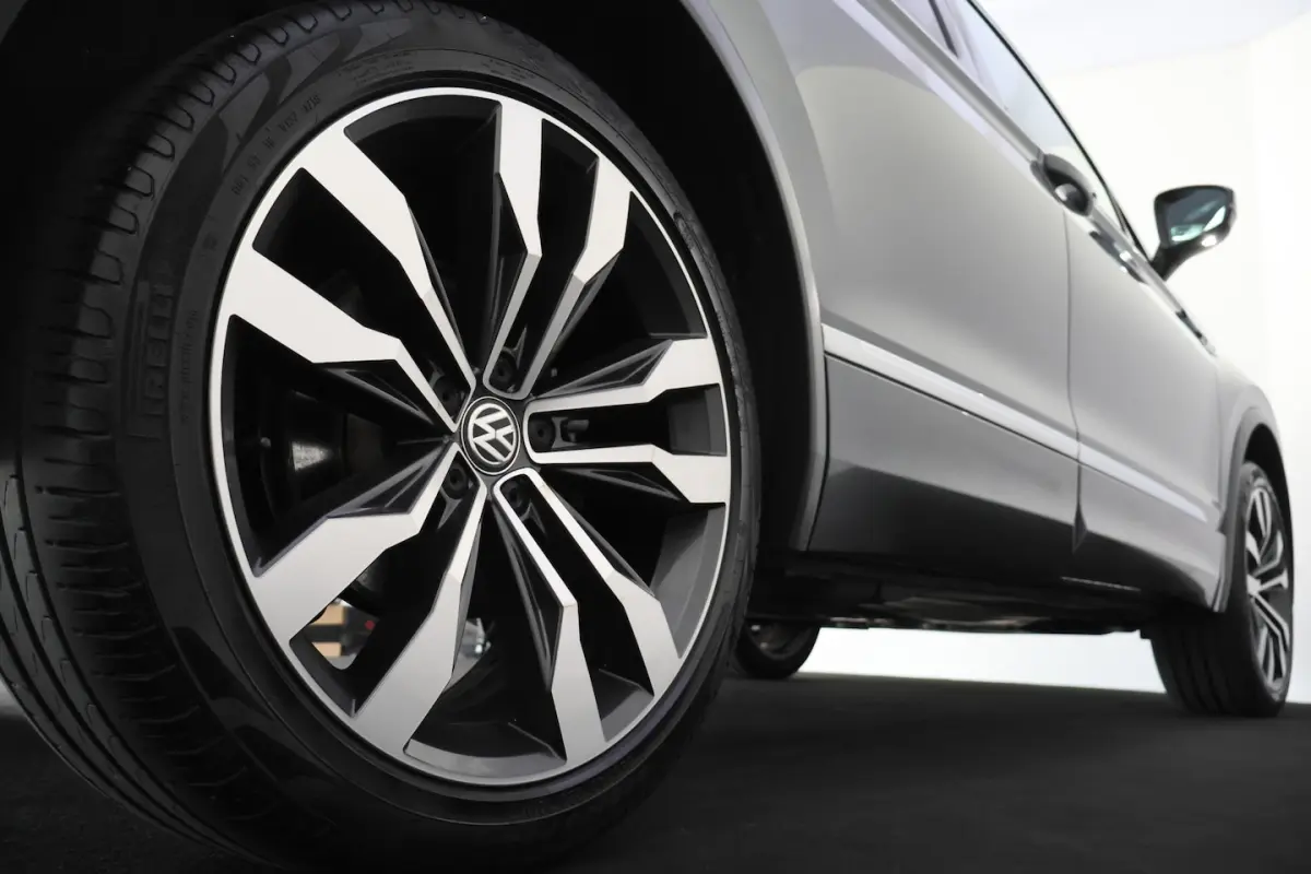2.0 TSI 4Motion 7p R-LINE Highline PANO | FULL LED | CAMERA | VIRTUAL | CARPLAY | ELEK TRE