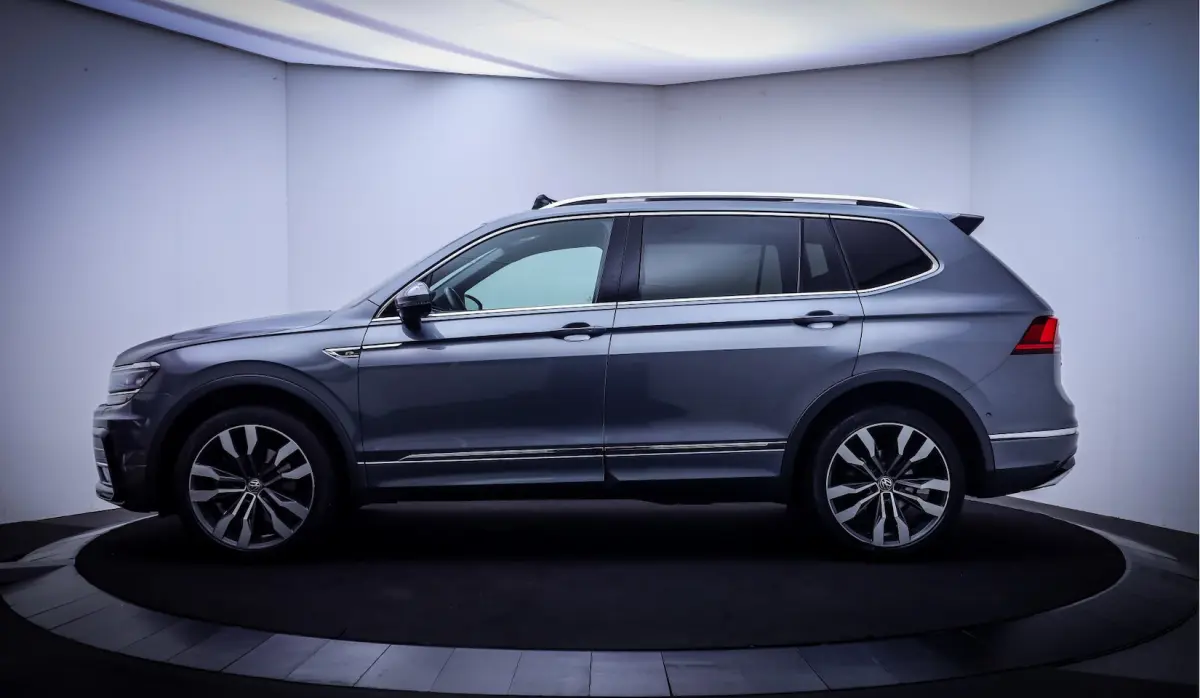 2.0 TSI 4Motion 7p R-LINE Highline PANO | FULL LED | CAMERA | VIRTUAL | CARPLAY | ELEK TRE