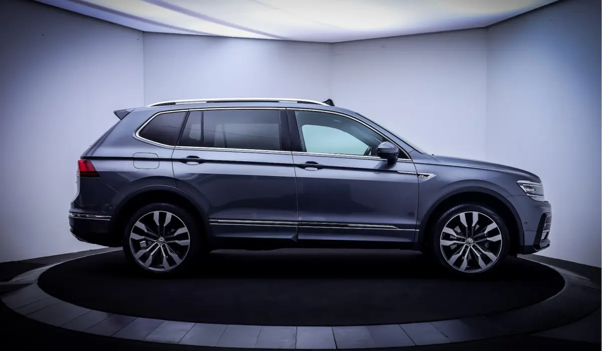 2.0 TSI 4Motion 7p R-LINE Highline PANO | FULL LED | CAMERA | VIRTUAL | CARPLAY | ELEK TRE