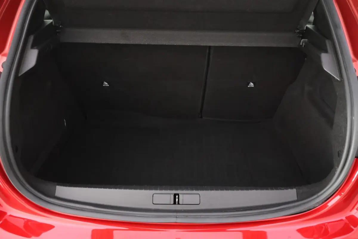 1.2T Aut.PACK Active FULL LED | CARPLAY | NAVI | DAB | CLIMA | CRUISE | PDC | LMV