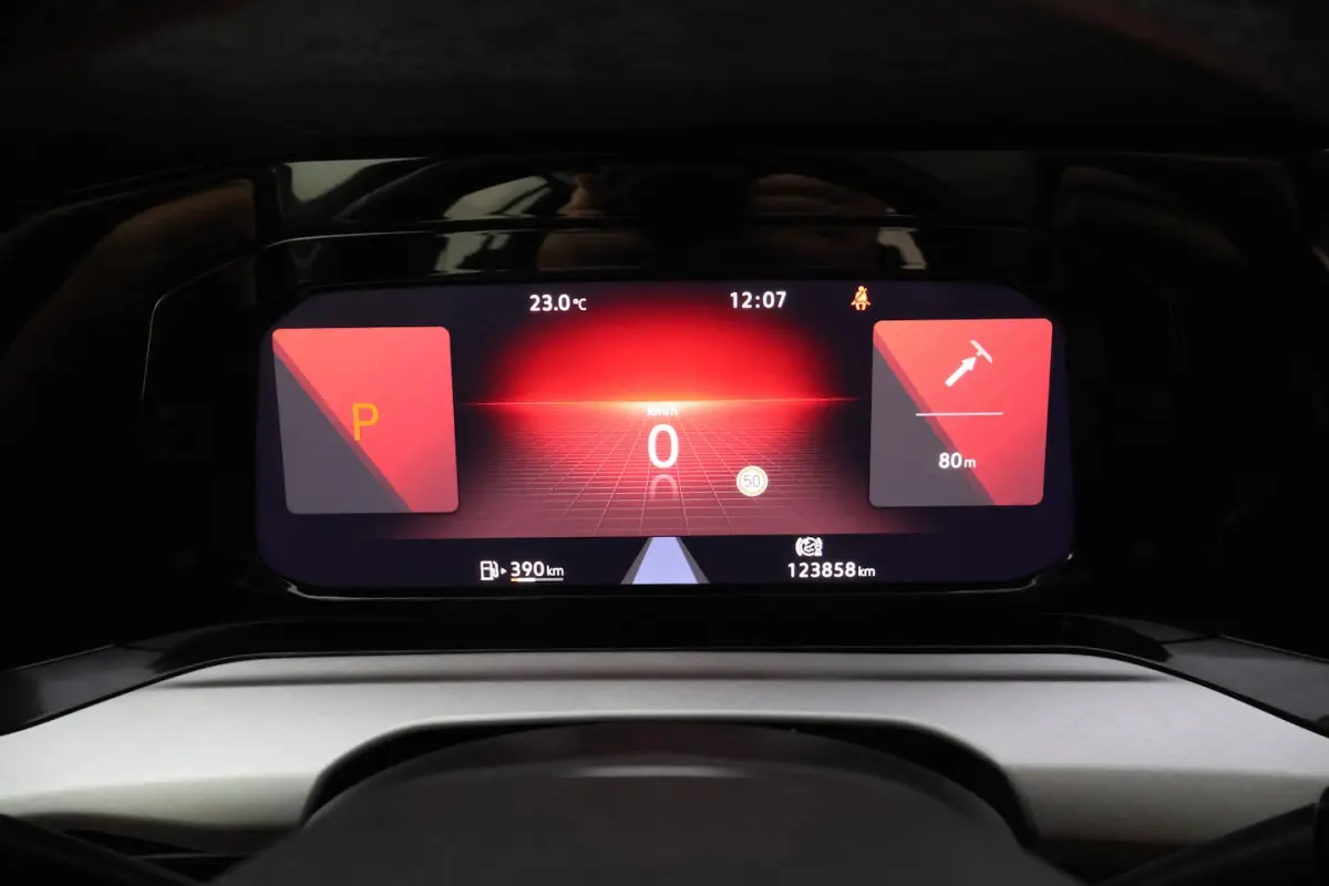 1.0eTSI DSG LIFE COMFORT FULL LED | CARPLAY | ACC | NAVI | ELEK TREKHAAK. | PDC V+A | AMBI