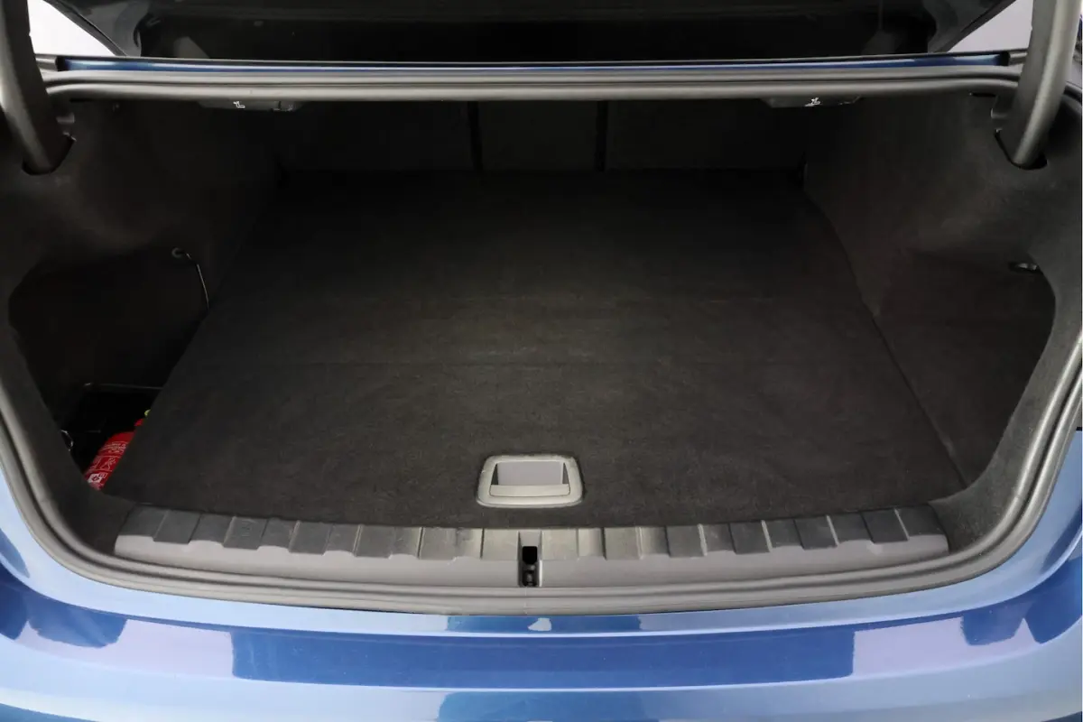 320e SPORTLINE Edition SOH 89% | FULL LED | 1/2LEDER SPORT | HIFI