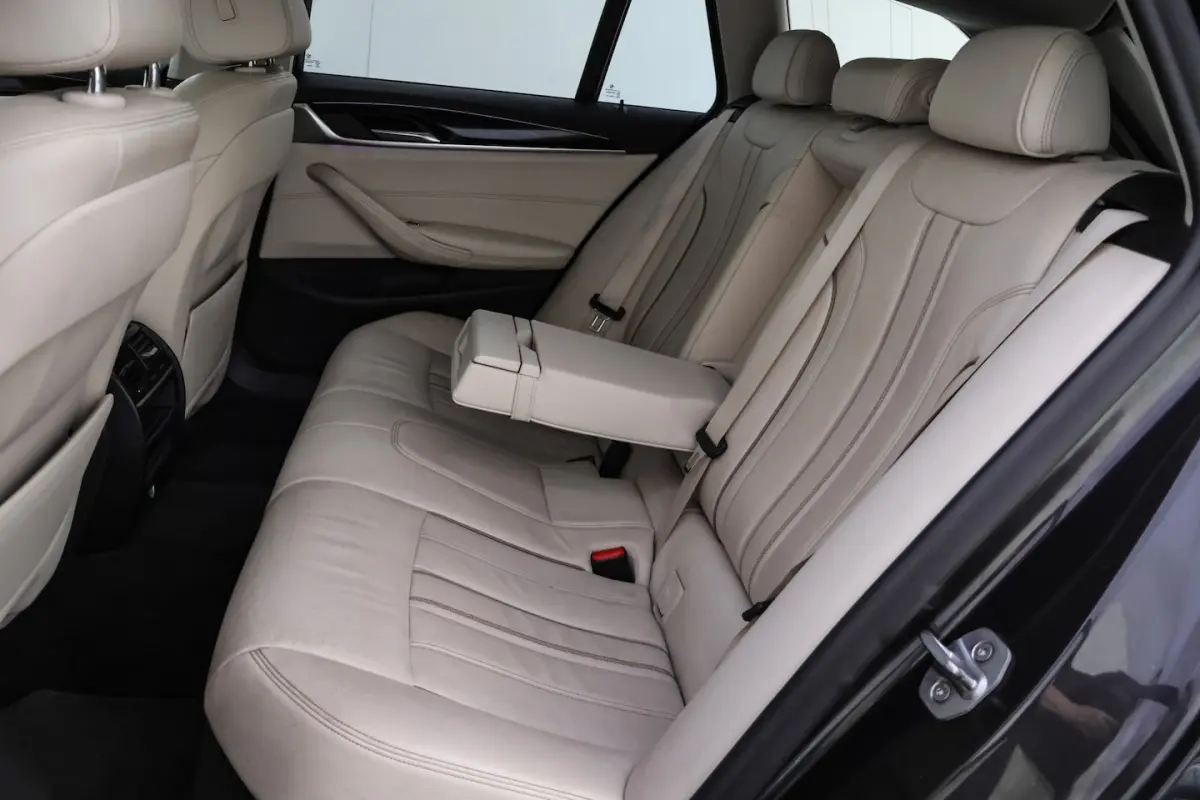 520iA LUXURY Line FULL LED | VOL.LEDER | CAMERA | MEM. STOEL | KEYLESS | DISPLAY KEY | CRU