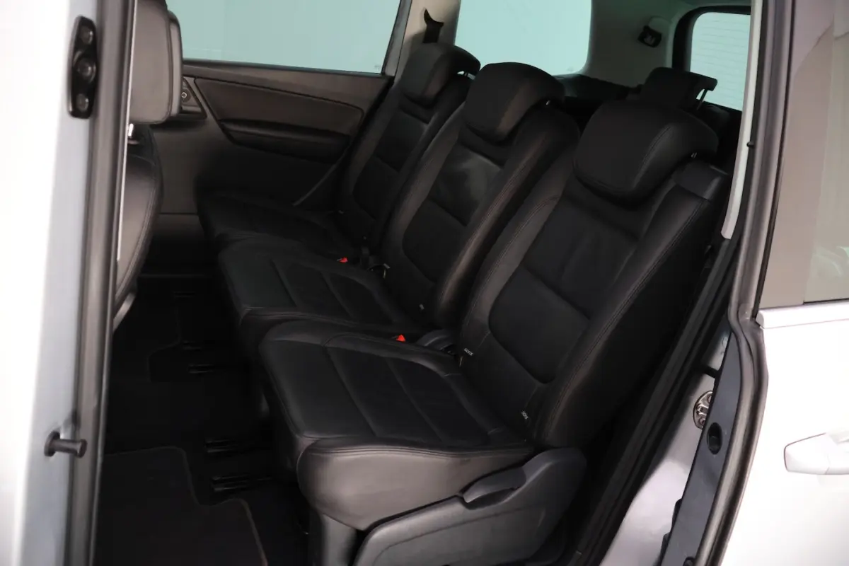 1.4TSI 7Pers. HIGHLINE PANO | LEDER | ELEK. SCHUIFDEUREN | NAVI | ACC | STOELVERW. | CLIMA